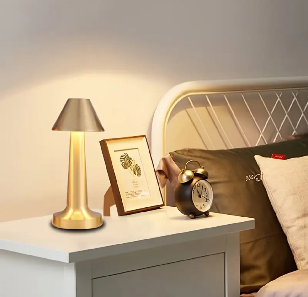 Prenosiva LED stolna lampa